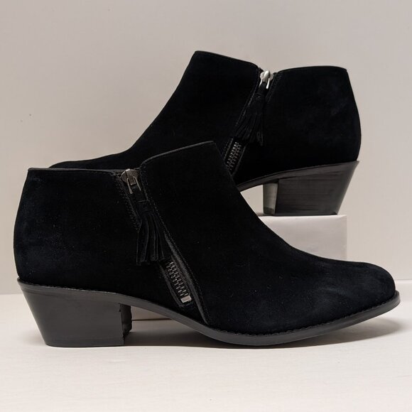 Vionic Serena Suede Ankle Boots in Black - Picture 6 of 16